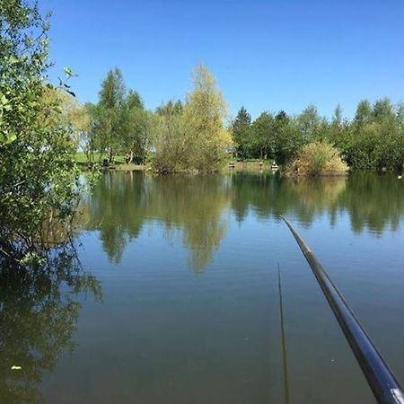 Elton Barn Fishery & Retreat Nottingham Exteriör bild