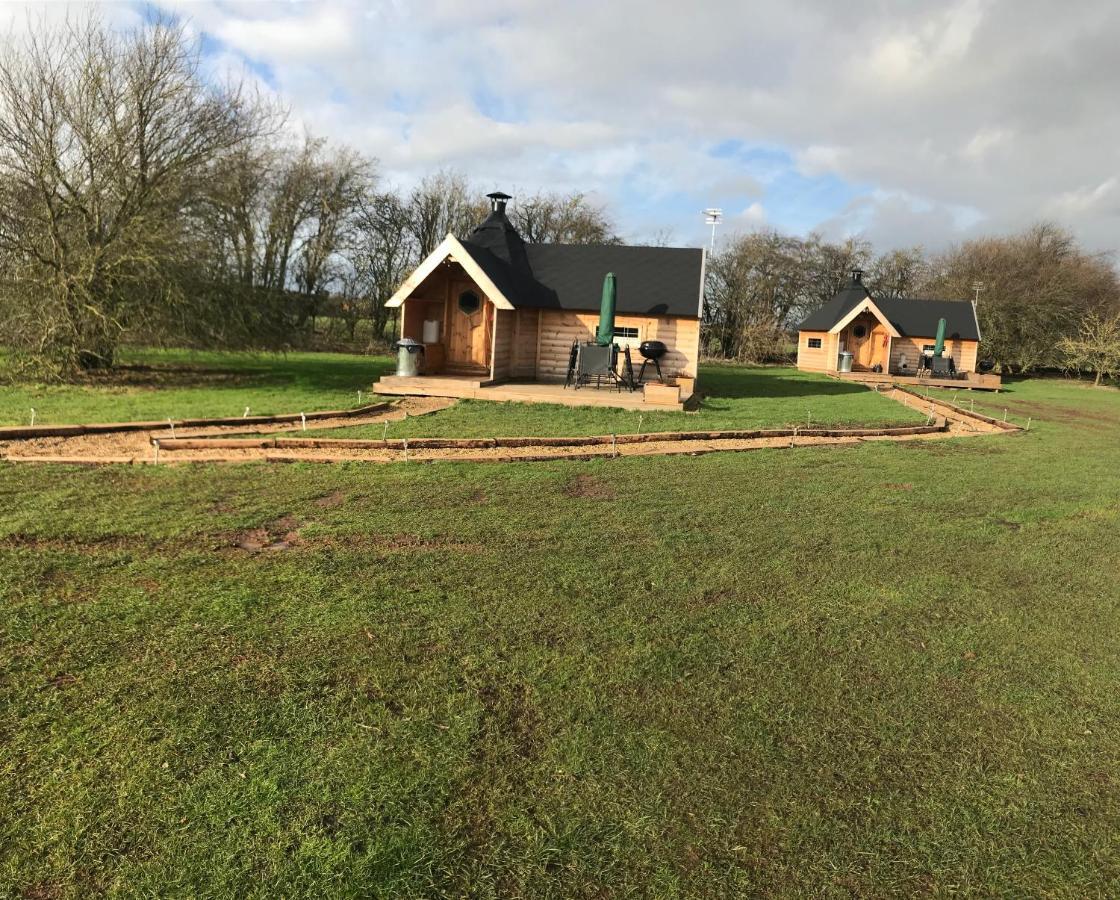 Elton Barn Fishery & Retreat Nottingham Exteriör bild