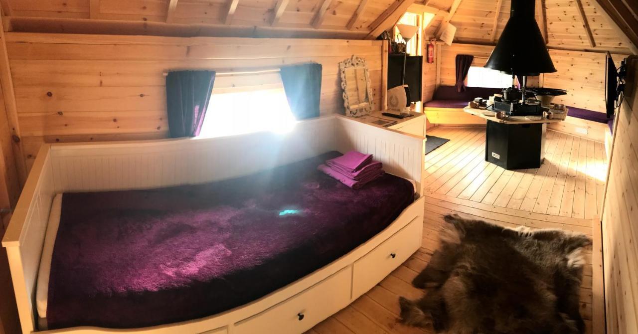 Elton Barn Fishery & Retreat Nottingham Exteriör bild