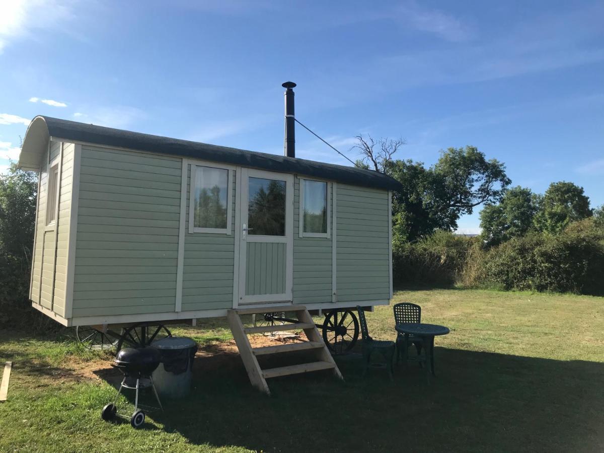 Elton Barn Fishery & Retreat Nottingham Exteriör bild